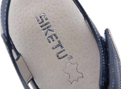 Sandalias Deportivas de Cuero para Mujer con Cuña Ligera y Velcro - Image 8