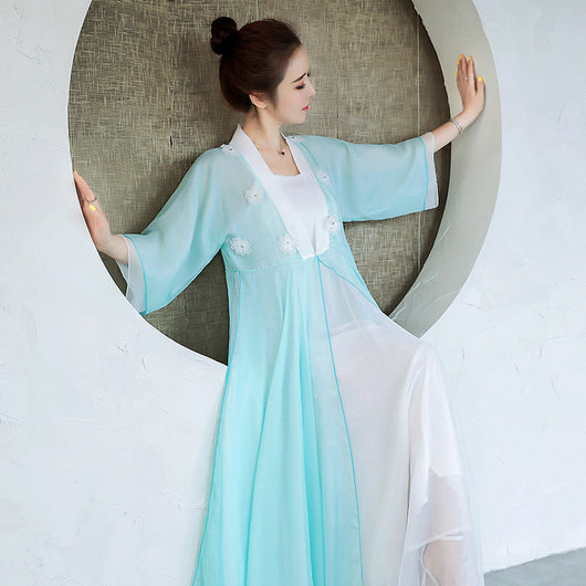 Hanfu Retro Cuello V con Flores 3D y Combinación de Colores - Image 7