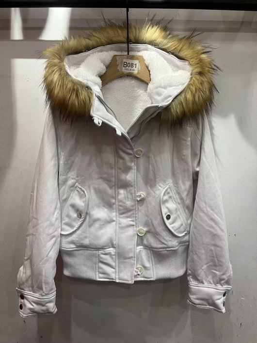Chaqueta Corta para Mujer con Capucha Forrada en Pelaje - Image 12
