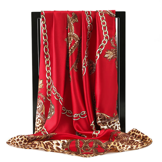 Pañuelo de Seda Estampado Leopardo y Cadenas 90x90cm - Image 13