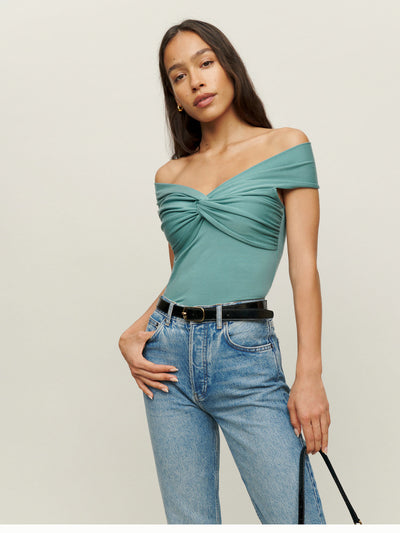 Top Tejido Crop Escote en V Hombros Descubiertos - Ajuste Ceñido Verano - Image 9