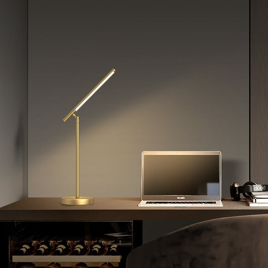 Lámpara de Mesa Articulada en Latón - Diseño Minimalista de Lujo - Image 14