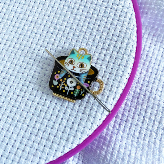 Taza de Café con Diseño de Gato y Accesorios de Joyería Artesanal - Image 8