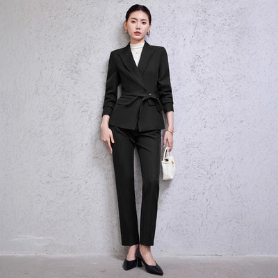 Traje Ejecutivo Femenino con Camisa de Cuello Solapa y Pantalón - Image 3