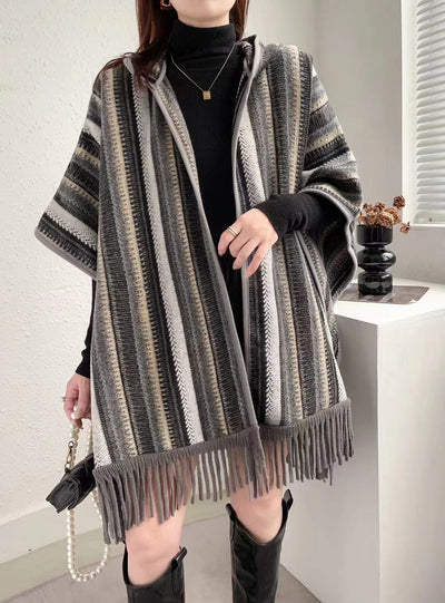 Poncho Étnico Convertible con Capucha - Image 11