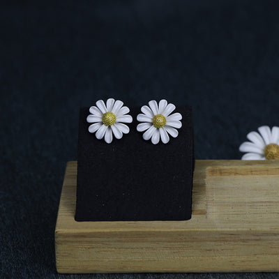 Aretes de Margarita Delicados - Conjunto de Joyería Floral - Image 14
