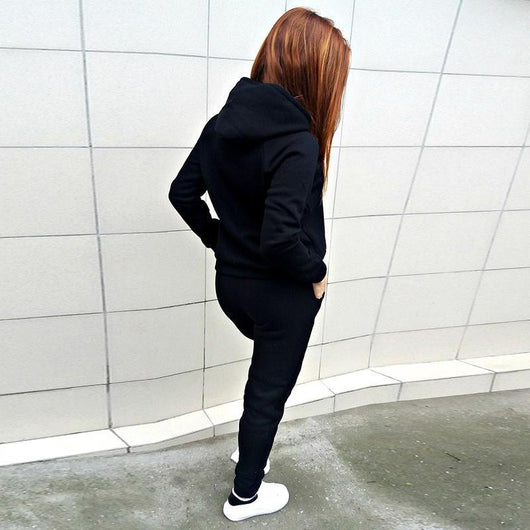 Conjunto Deportivo Mujer con Capucha y Manga Larga en Fleece - Image 14
