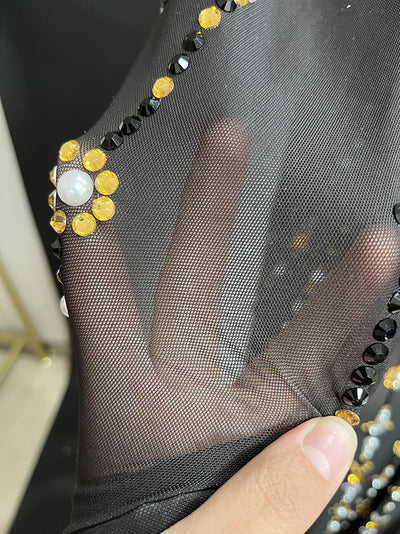 Vestido de Noche Largo Negro Brillante con Detalles de Diamantes - Image 11