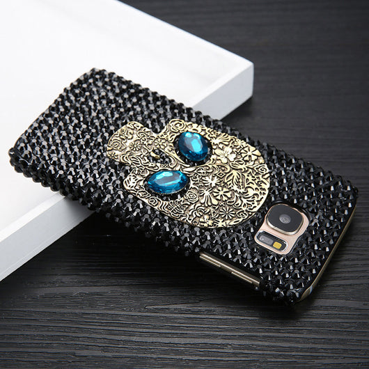 Funda Protectora para Celular Negra con Calavera y Cristales - Image 3