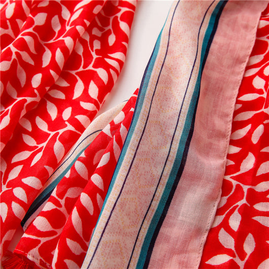 Chal Foulard de Algodón y Lino con Estampado de Hojas de Uva y Borlas - Image 12