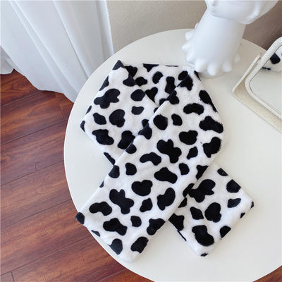 Bufanda Vaca Adorable Gruesa y Cálida de Felpa Cruzada para Parejas - Image 7