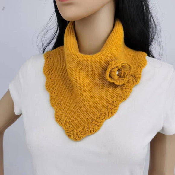 Bufanda Triangular Tejida con Flores - Diseño Onda Elegante