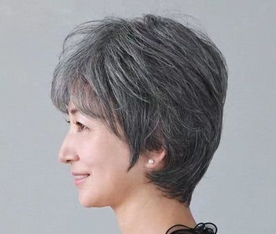 Peluca Corta Ondulada Blanca con Flores - Cabello Humano Mixto - Image 2