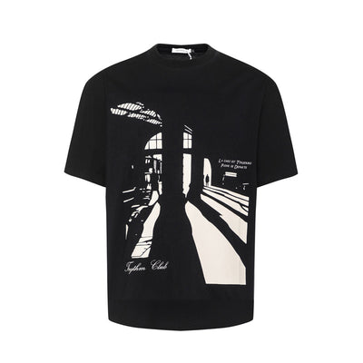 Camiseta Unisex Estampado Urbano Luz y Sombra - Cuello Redondo Manga Corta