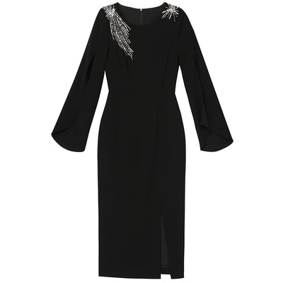 Vestido Elegante con Mangas Acampanadas y Detalles de Diamantes Incrustados - Image 13