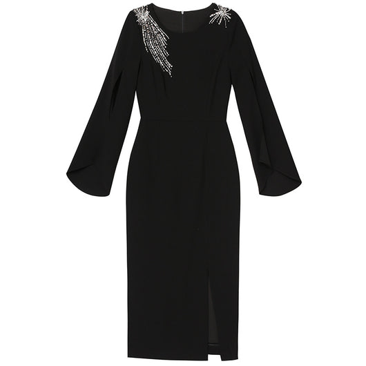 Vestido Elegante con Mangas Acampanadas y Detalles de Diamantes Incrustados - Image 13