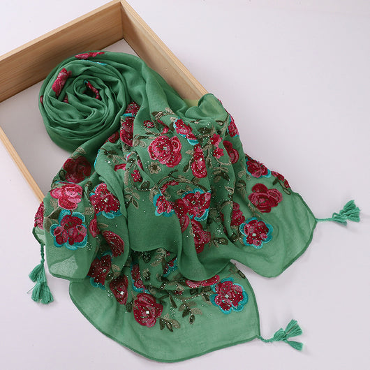 Chal de Viaje Elegante con Bordado Artesanal - Image 2