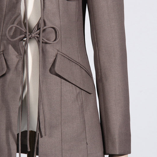 Blazer Asimétrico con Escote V y Detalles Calados - Image 14