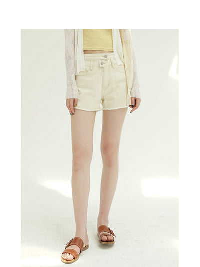 Shorts de Mezclilla Beige con Flecos Versátiles para Mujer - Image 6