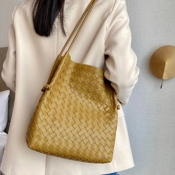 Bolso Tejido de Cuero Genuino para Mujer - Bandolera Elegante