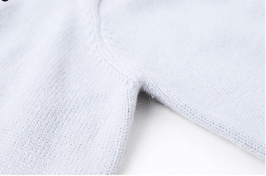 Cardigan Tejido Suave Azul Leche con Bordado - Abrigo Cálido para Mujer - Image 12