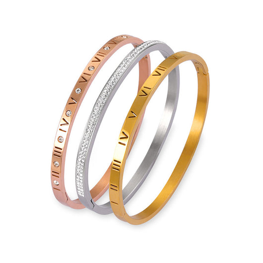 Pulsera de Titanio Chapada en Oro con Diseño Romano Grabado y Diamantes Incrustados - Image 5