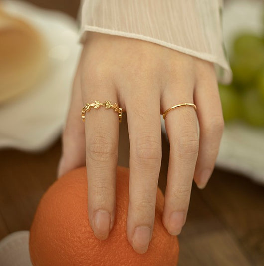 Anillo de Hoja Retro Lujo Ligero para Mujer - Image 3