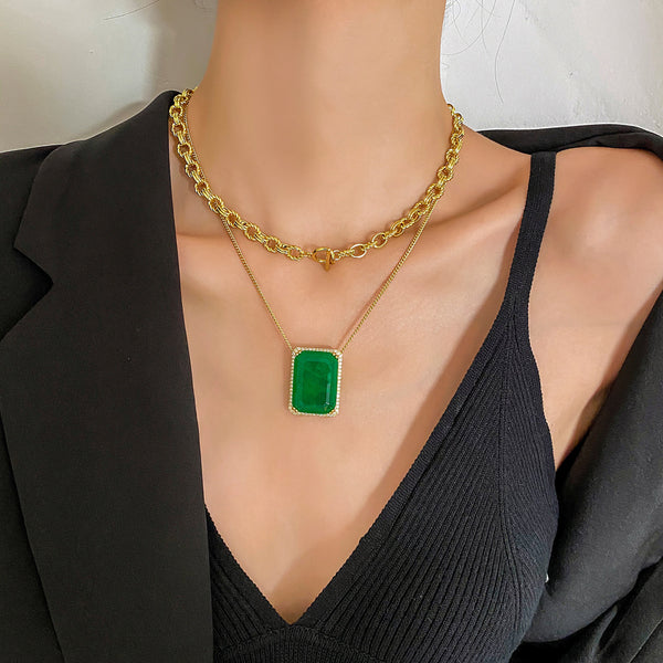 Cadena Apilable de Moda para Clima Frío - Simulación Premium