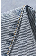 Pantalón Denim Recto con Borde Crudo y Drapeado Hueco - Image 15