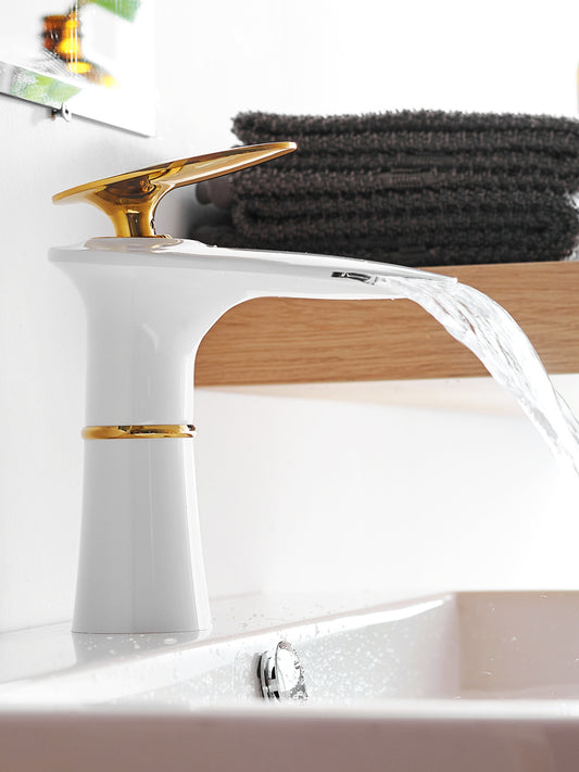 Grifo Lavamanos Cascada en Cobre Puro Diseño Creativo