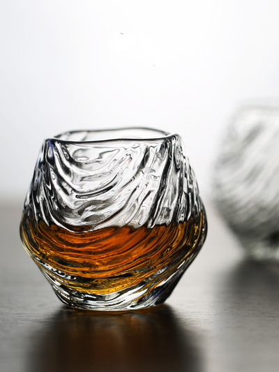Copa de Vino Elegante en Vidrio Transparente - Image 9