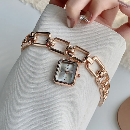 Reloj Cuadrado Elegante para Mujer con Dije y Pulsera Decorativa - Image 13