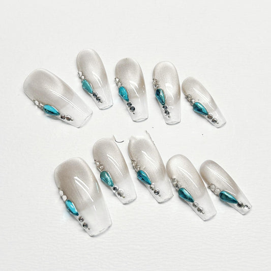 Uñas Postizas Medianas Personalidad Blanca