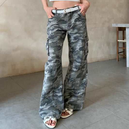 Overol Denim Camuflado con Bolsillos 3D y Cierre