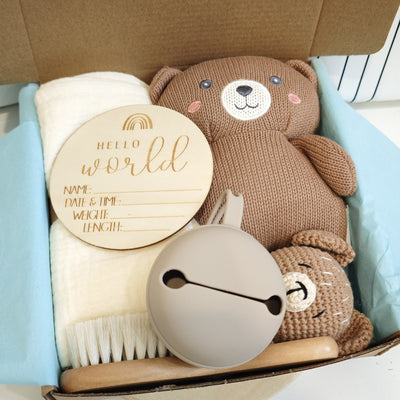 Set de Regalo: Osito de Peluche Suave con Sonajero, Manta y Toalla de Babero - Image 8