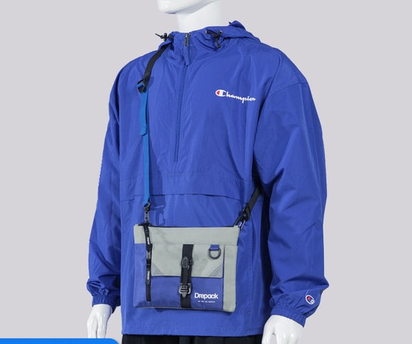 Bolsa Mensajera Techwear Color Block para Hombre con Detalles Reflectantes