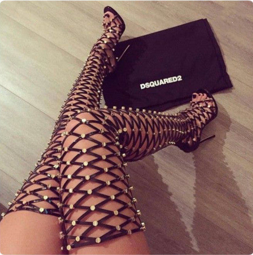 Botas Tacón Alto con Detalles Metalizados y Cortes Decorativos - Image 5