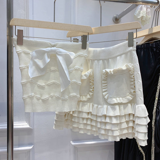 Top Blanco con Lazo Reductor de Edad - Diseño Viral de Moda
