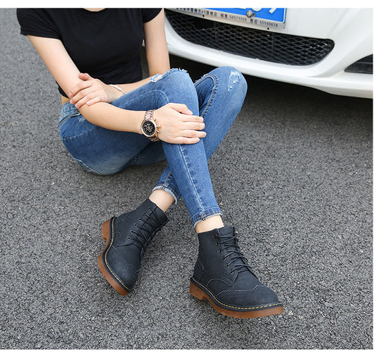 Botas Martin de Cordones en Encaje Británico para Mujer - Image 2
