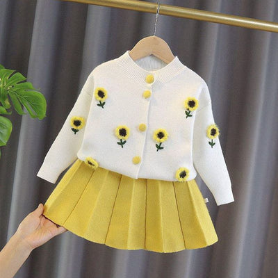 Conjunto de Dos Piezas: Cardigan Girasol y Falda a Juego
