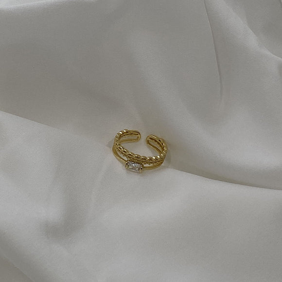 Anel de Prata 925 com Zircônia Cúbica - Design Clássico Renda