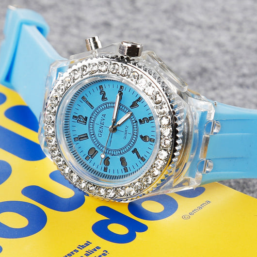 Reloj Deportivo Geneva Unisex con Cristal Luminoso y Correa de Silicona - Image 7