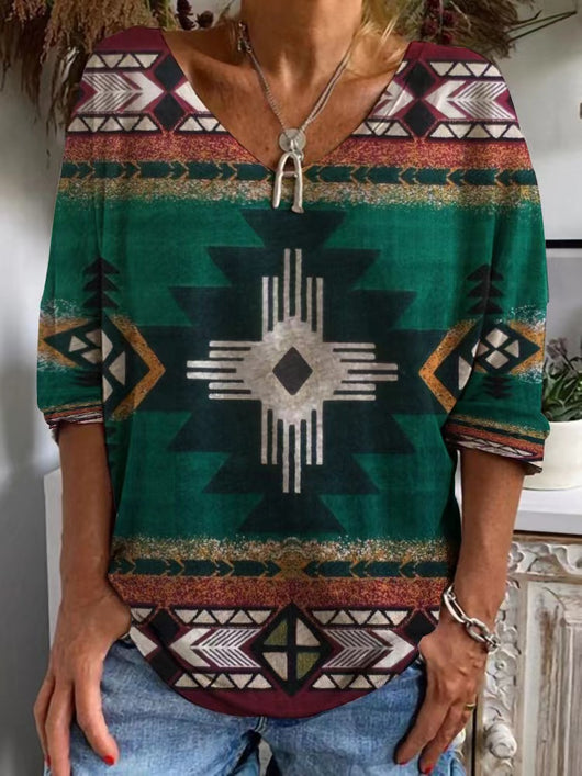 Blusa Suelta con Estampado Geométrico y Cuello en V - Image 9