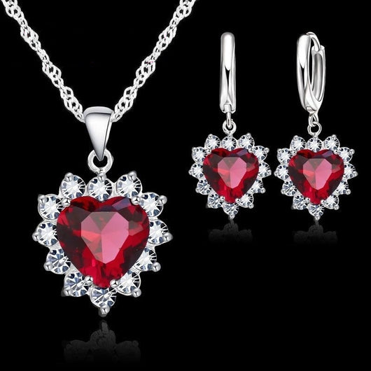 Conjunto de Aretes y Collar en Forma de Corazón - Image 8