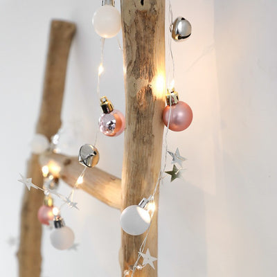Cadena de Luces LED con Campanas Navideñas - Decoración Navideña Interior - Image 8