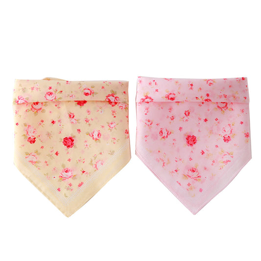 Pañuelo Triangular de Algodón con Estampado de Rosa