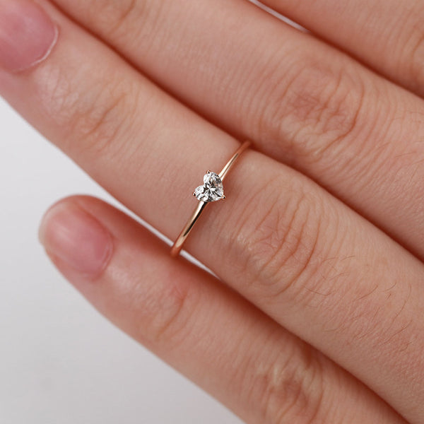 Anillo de Corazón Elegante para Mujer con Circonia y Baño de Oro Real