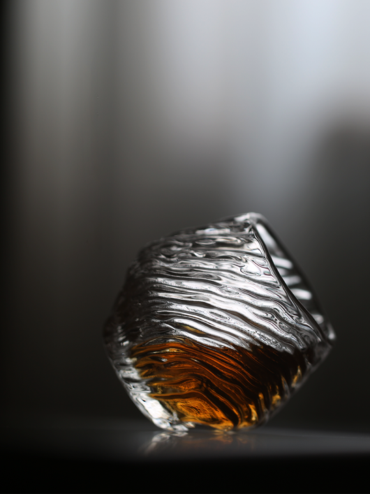 Copa de Vino Elegante en Vidrio Transparente - Image 5