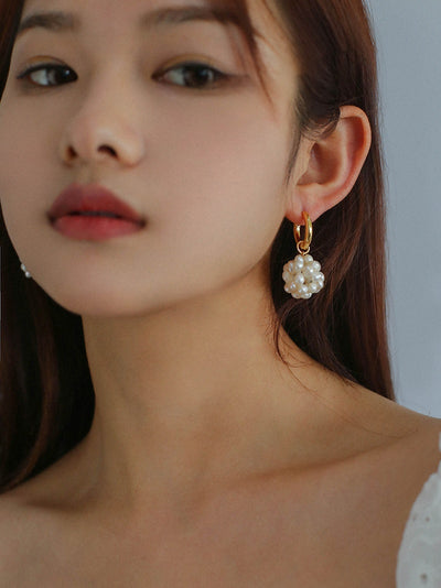 Aretes Esféricos de Perlas Tejidas a Mano para Mujer - Image 9