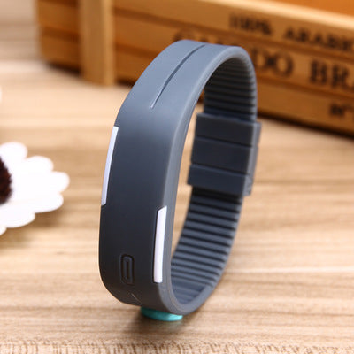 Reloj Deportivo con Sensor de Movimiento LED - Image 6